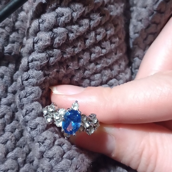 ♥️ 5 / $20 Silver and Deep Blue Gemstone Ring Size 7 💙 - Picture 7 of 12